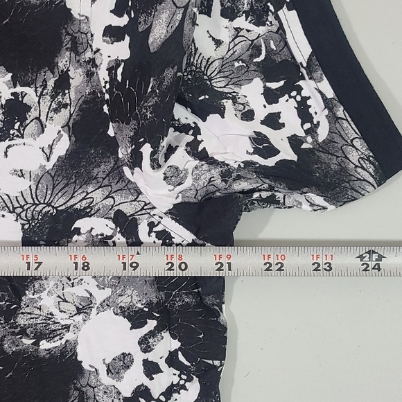 🌻 HOST PICK 🌻 NWT Men's Robert Graham Classic Fit Skull Polo size Large $98 - Picture 9 of 10